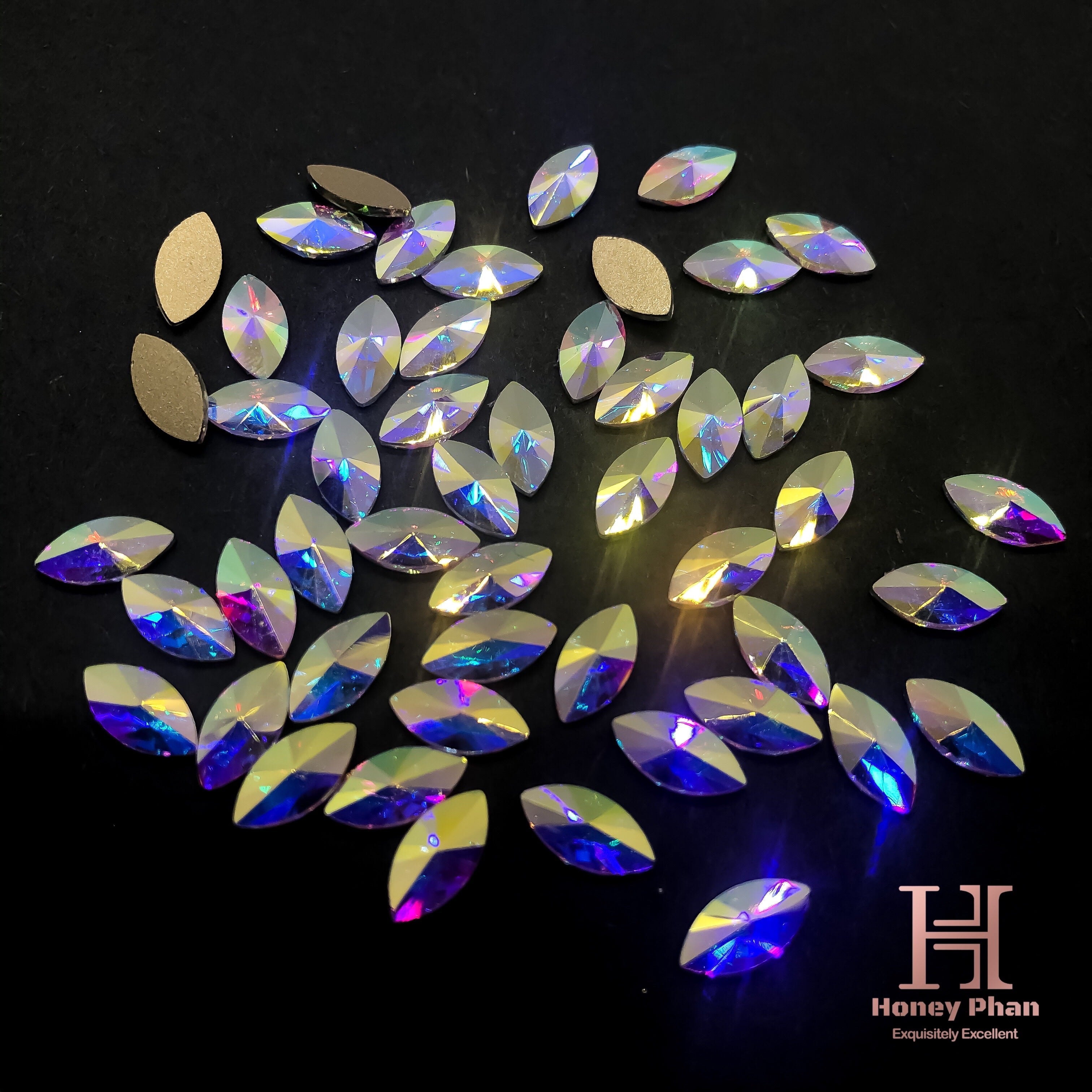 AB Rhinestone Big Horse Eye Shape (50pcs) - R31